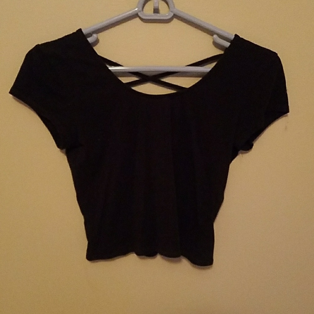 Black crop tops